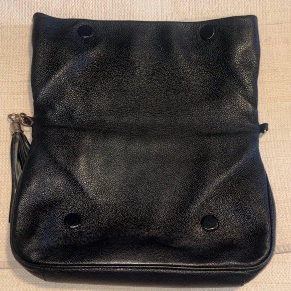 Tory Burch Amanda Foldover
Crossbody Leather Bag. GUC - Picture 8 of 12